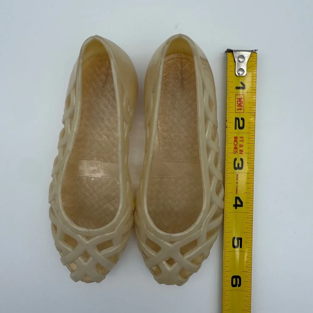 Vintage Victory Kids Jelly Shoes Size 7 Cream Ivory USA Made No. 188